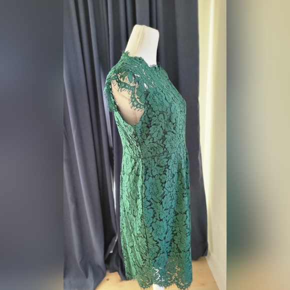 Crew Neck Floral Lace Midi Dress - Picture 6 of 16